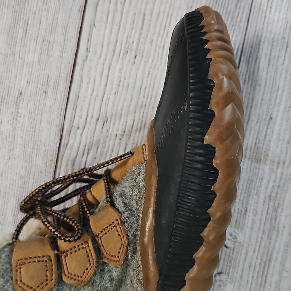 Sorel Sz 8 Gray and Tan Winter Boots - Picture 11 of 16